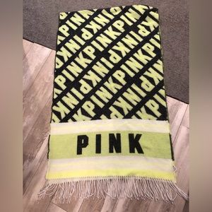 vs pink blanket/scarf lime green